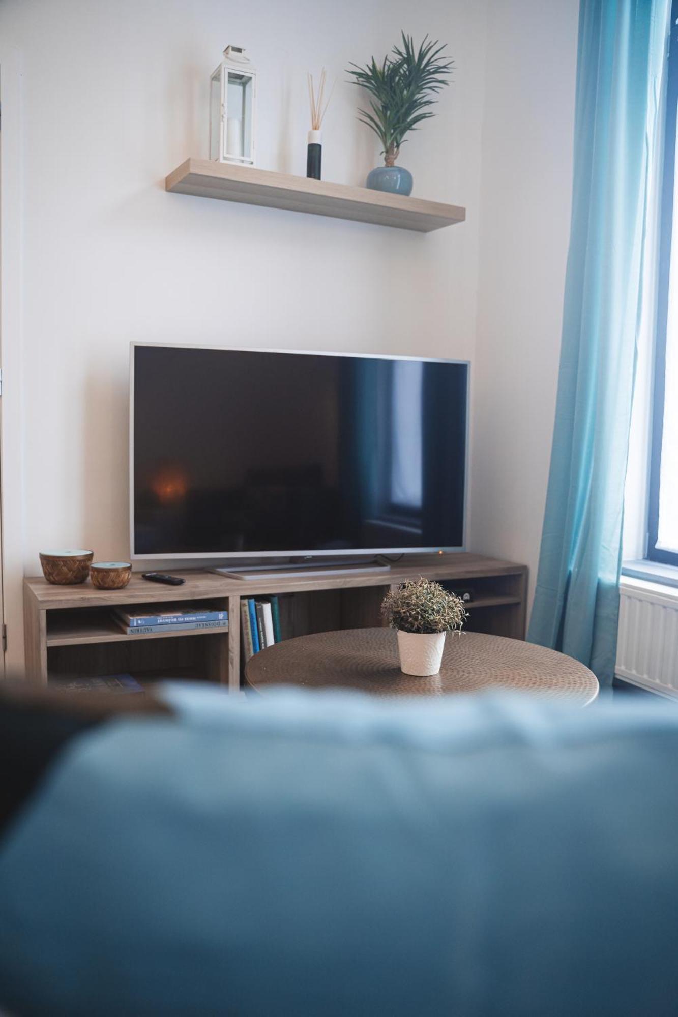 & Apartment *